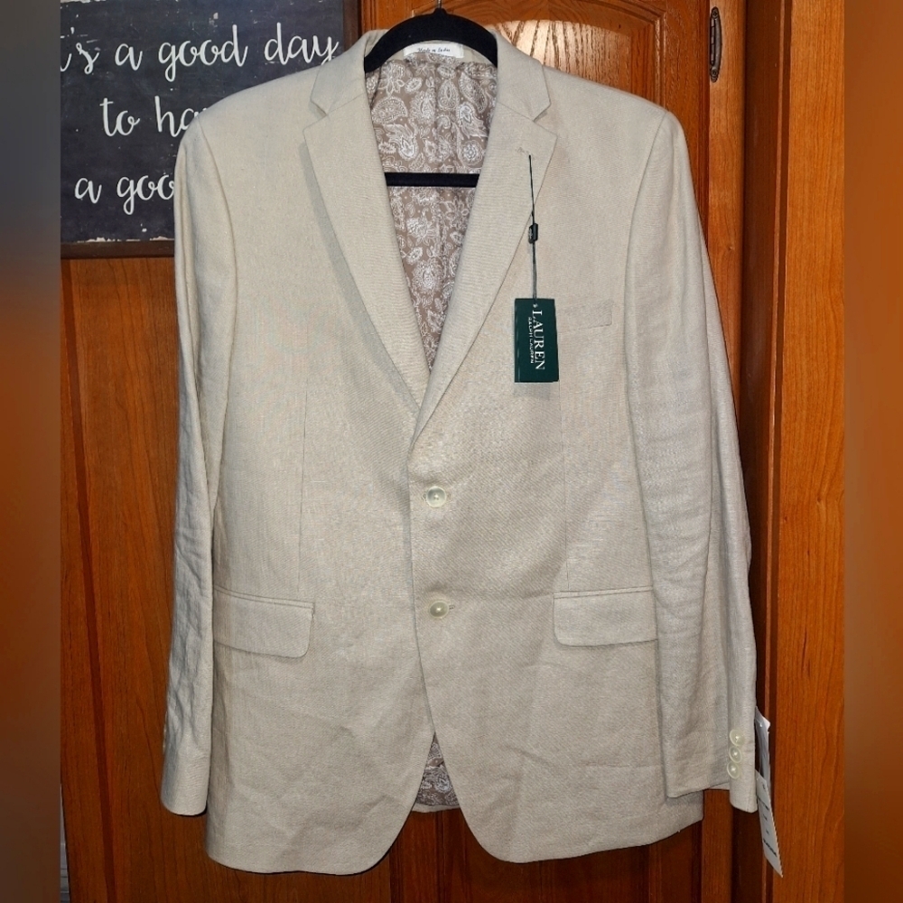 A Lauren Ralph Lauren 100% linen Blayton tan single breasted blazer in a size 20
